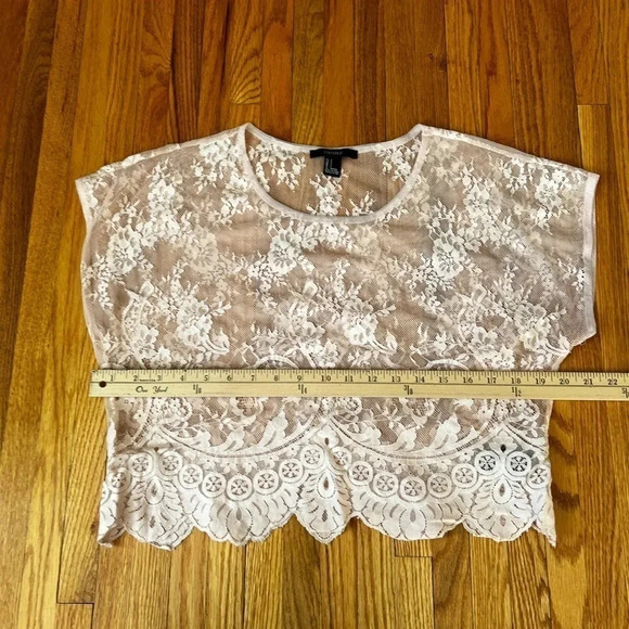 Forever21 lace top - Picture 2 of 5